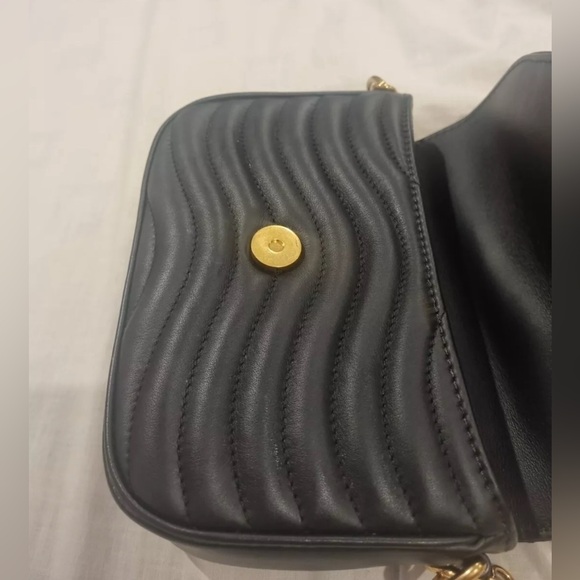 Louis Vuittton New Wave Multi Pouchette full inclusion - Picture 8 of 16